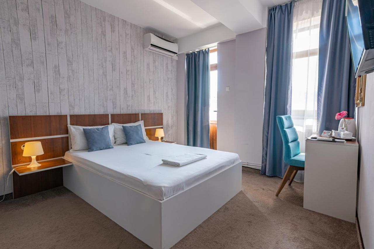 Hotel Bordeaux Galaţi Buitenkant foto