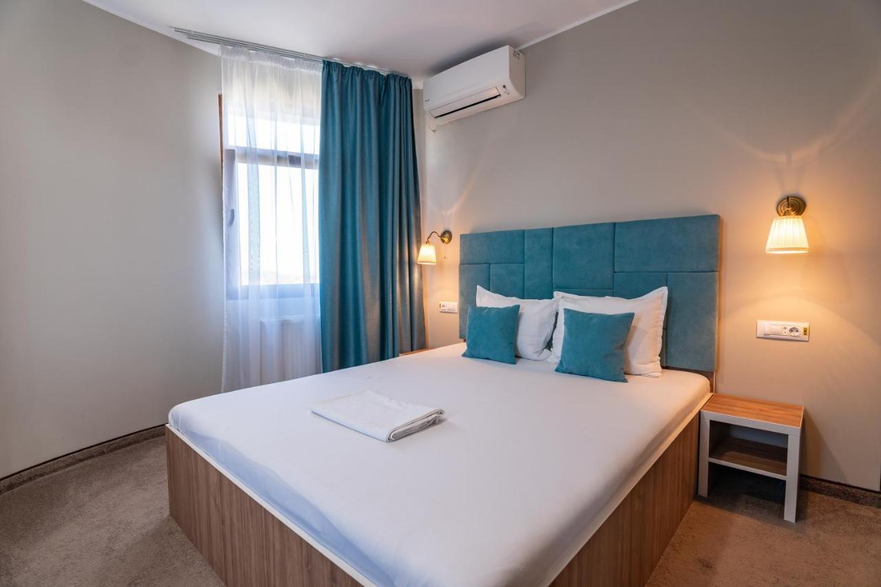 Hotel Bordeaux Galaţi Buitenkant foto
