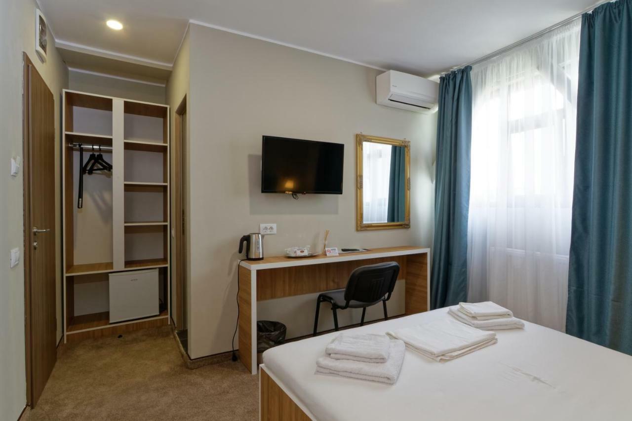 Hotel Bordeaux Galaţi Buitenkant foto